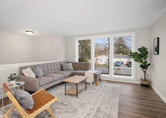 Spacious Family Villa Only 13 Mi From Silverwood