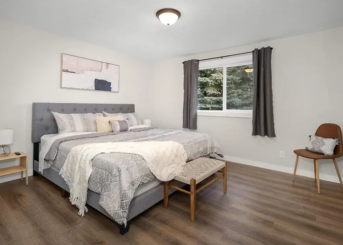 Spacious Family Villa Only 13 Mi From Silverwood