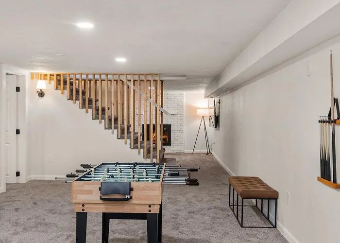 Beautiful 3 Story Villa With Room For 17 People - Outdoor Pool And Indoor Sauna