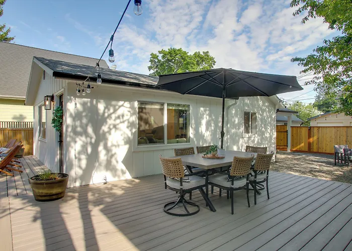 Cozy Coeur D'Alene Getaway W/ Fire Pit, Near Dtwn